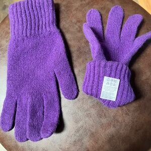 Ladies Purple Lambswool Mittend
